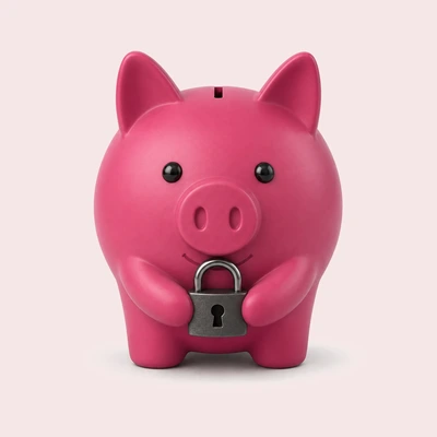 Chank sosteniendo un candado, representando seguridad y privacidad local